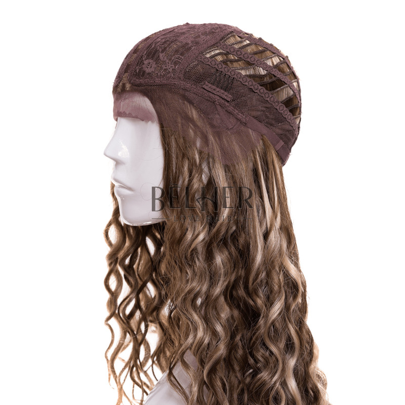 Peruca Amy imita parul natural si asigura un look impecabil. Peruca Amy imita parul natural si asigura un look impecabil.