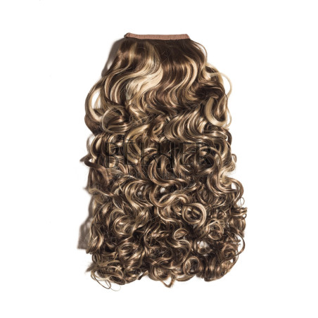 Saten Deschis Cu Suvite Coada Par Cret