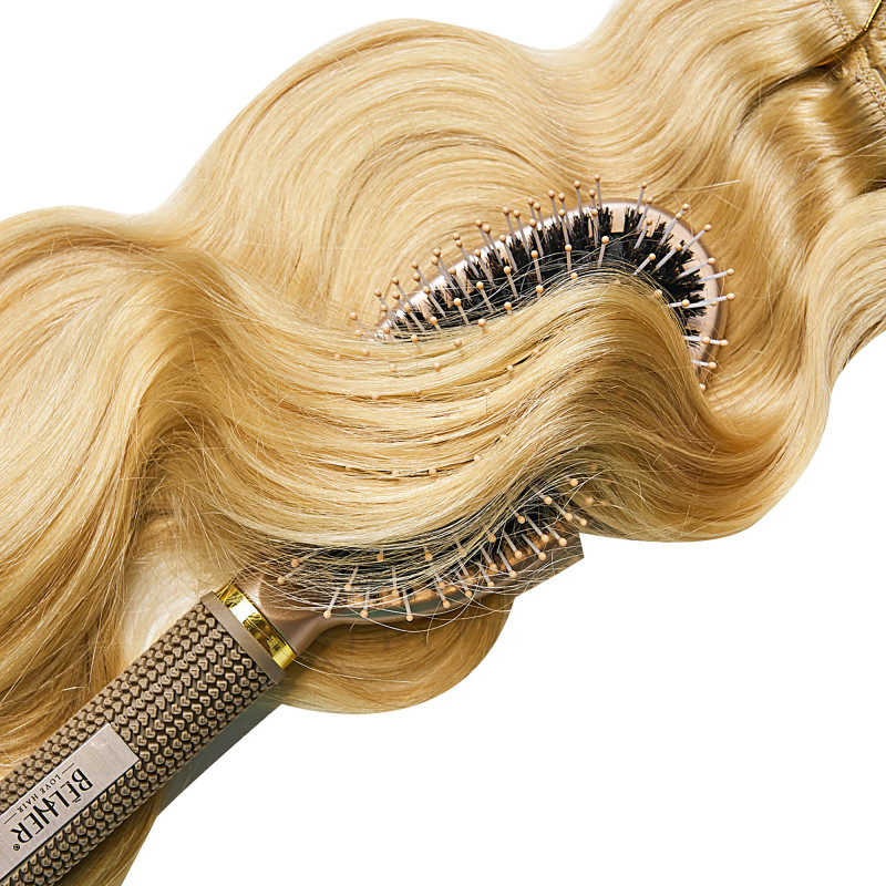 Premium Wavy Clip-On Extensions Light Blonde Premium Wavy Clip-On Extensions Light Blonde