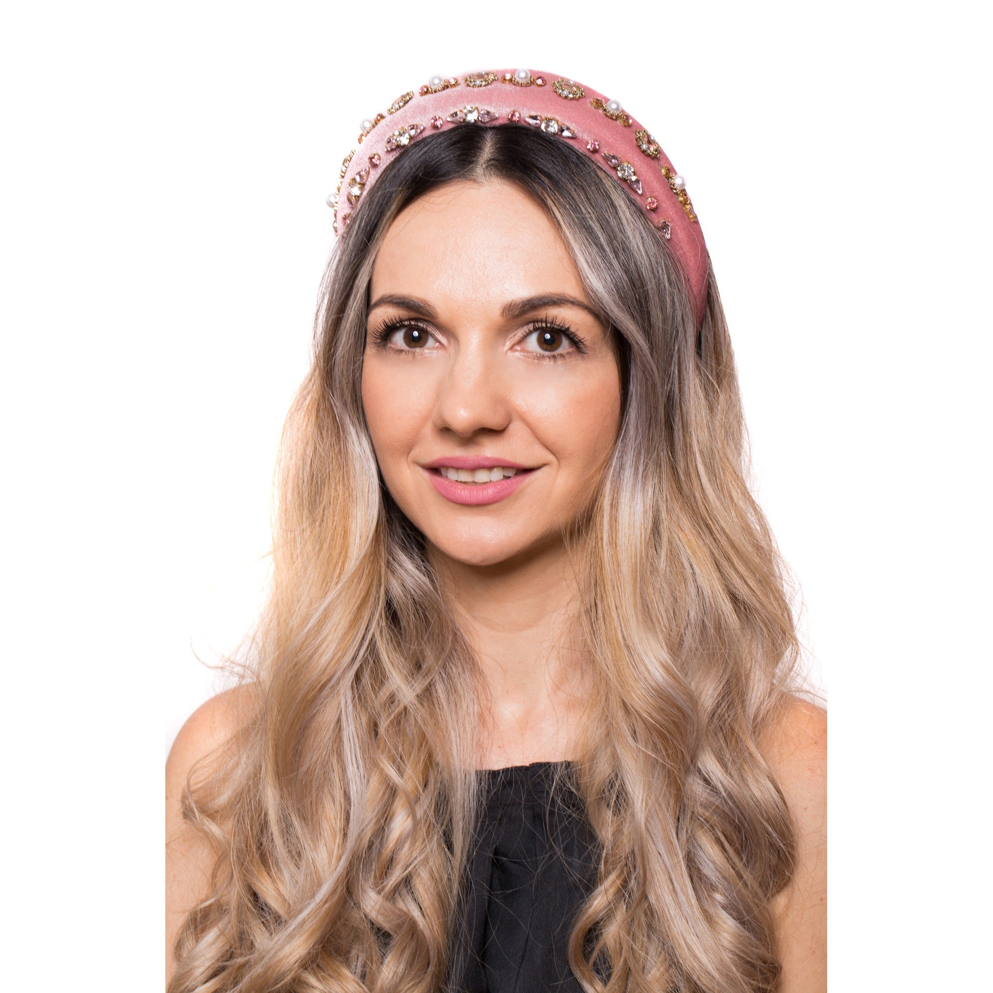 Bentita Lata Catifea Aplicatii Roz