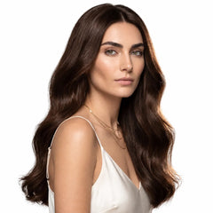 Extensie de păr clip-on, saten închis, păr lung și des, purtat